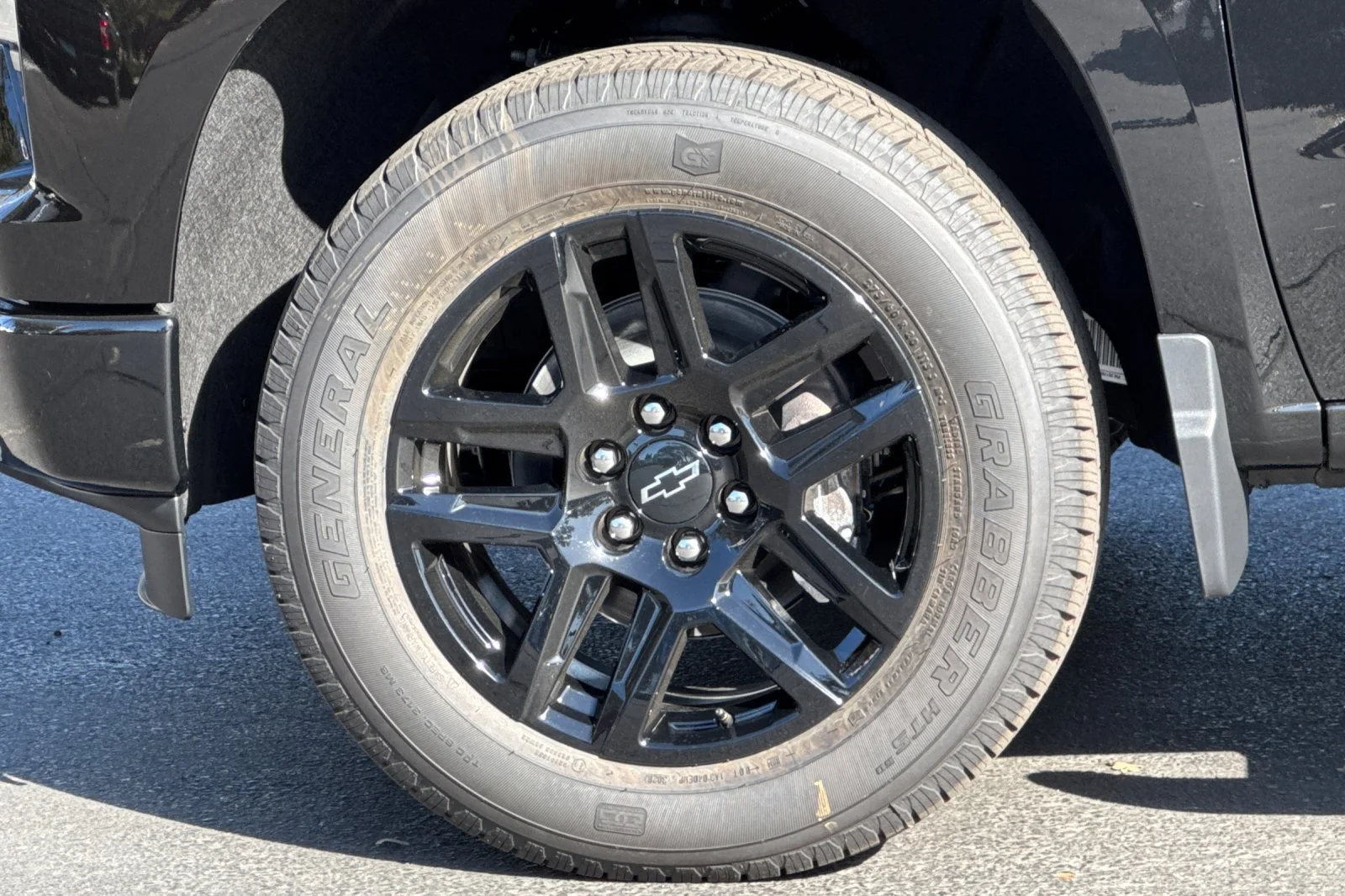 2026 Chevrolet Silverado 1500 Custom view 23