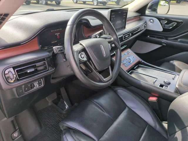 Used 2021 Silver Lincoln Reserve image 16