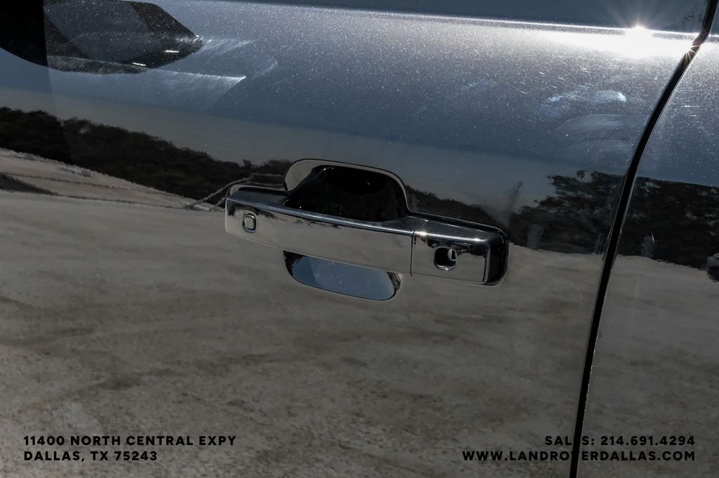 Used 2024 Black Land Rover V8 image 42
