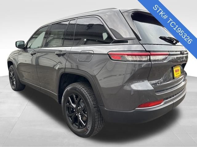 New 2026 Baltic Gray Metallic Clear-Coat Exterior Paint Jeep Laredo Altitude image 5