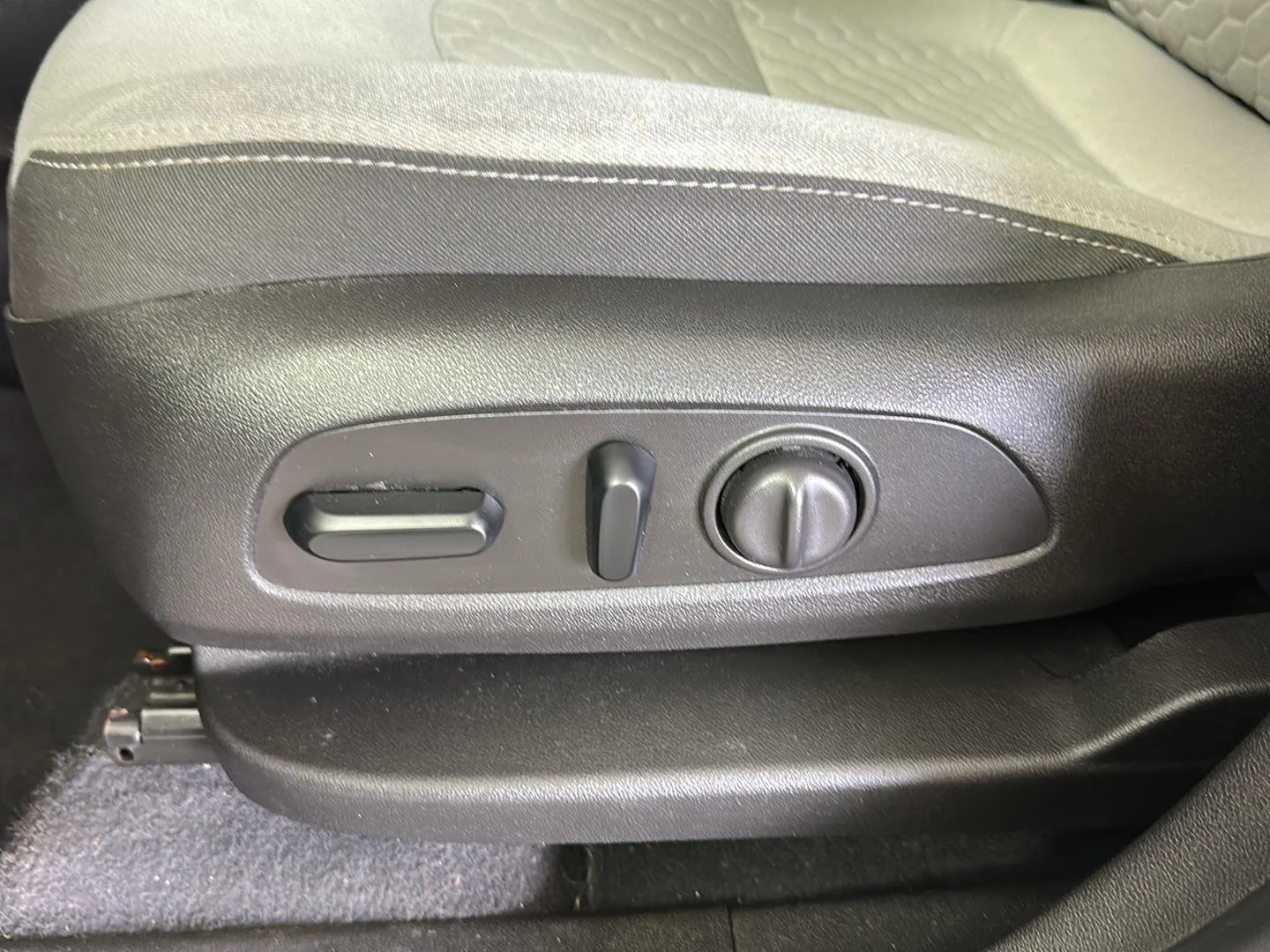 Used 2019 Pacific Blue Metallic Chevrolet LT image 8