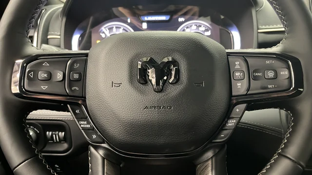 New 2026 Diamond Black Crystal Pearl-Coat Exterior Paint RAM Limited image 17