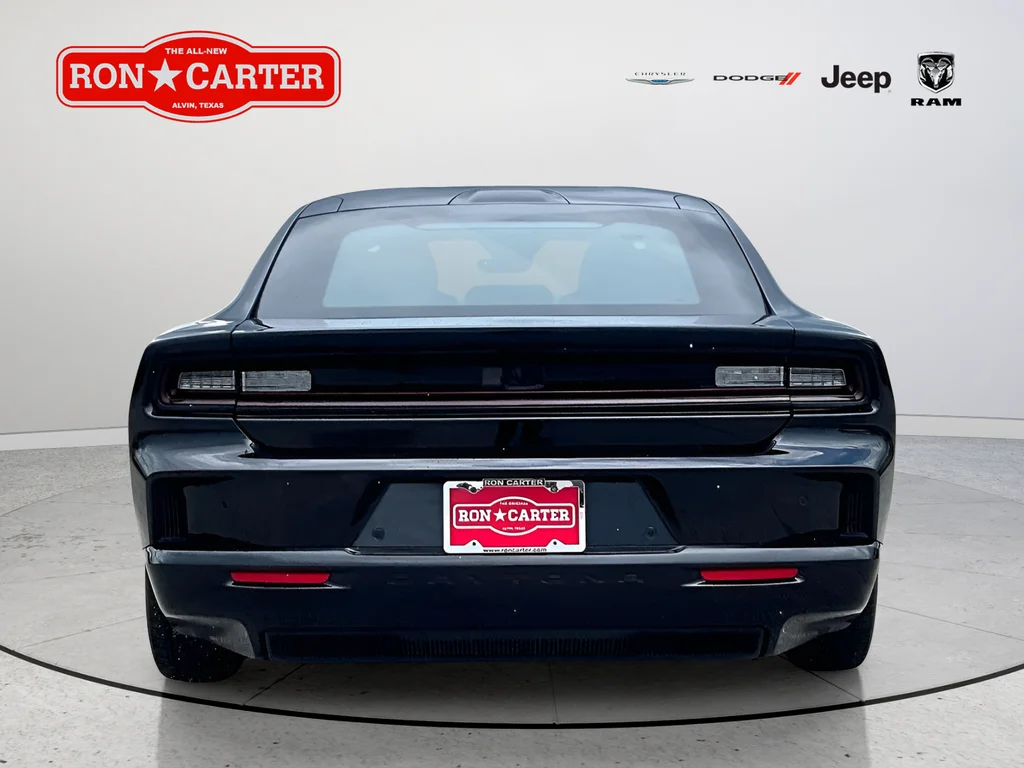 New 2025 Diamond Black Crystal Pearlcoat Dodge R/T image 4