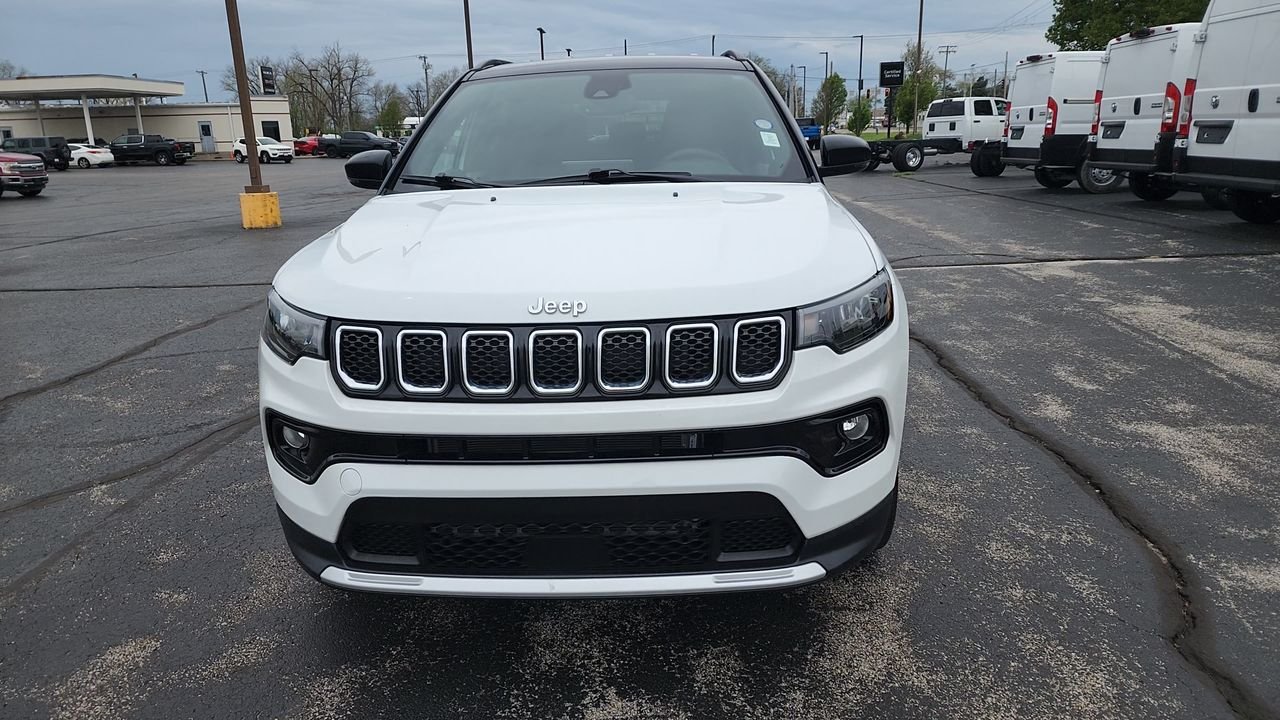 Used 2023 White Jeep Limited image 3