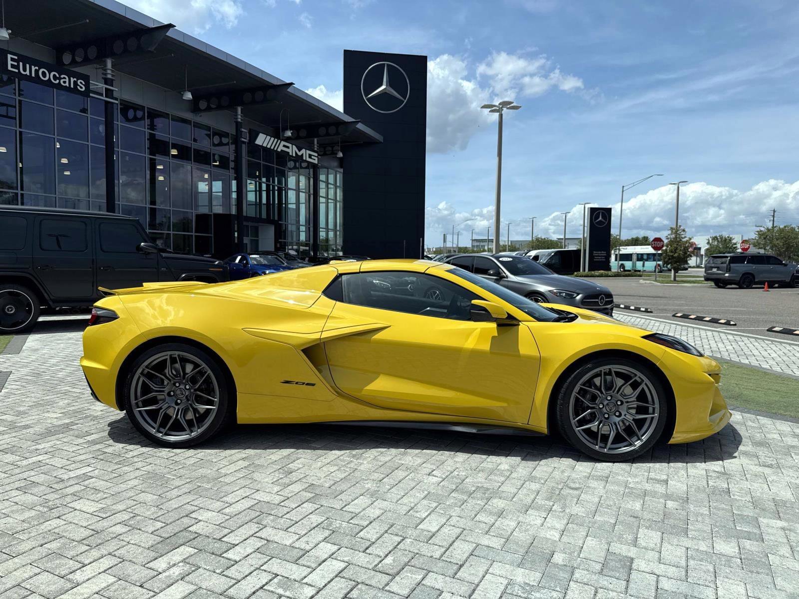 Used 2025 Competition Yellow Tintcoat Metallic Chevrolet Z06 image 15