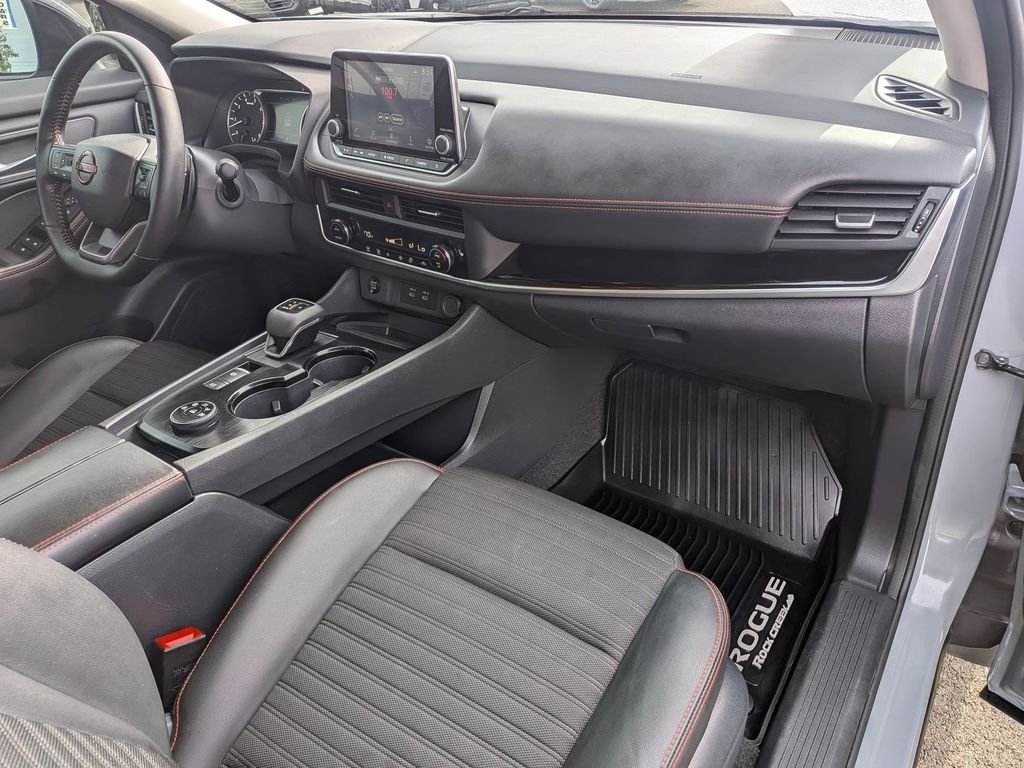 Certified Used 2025 Boulder Gray Pearl Nissan Rock Creek image 22