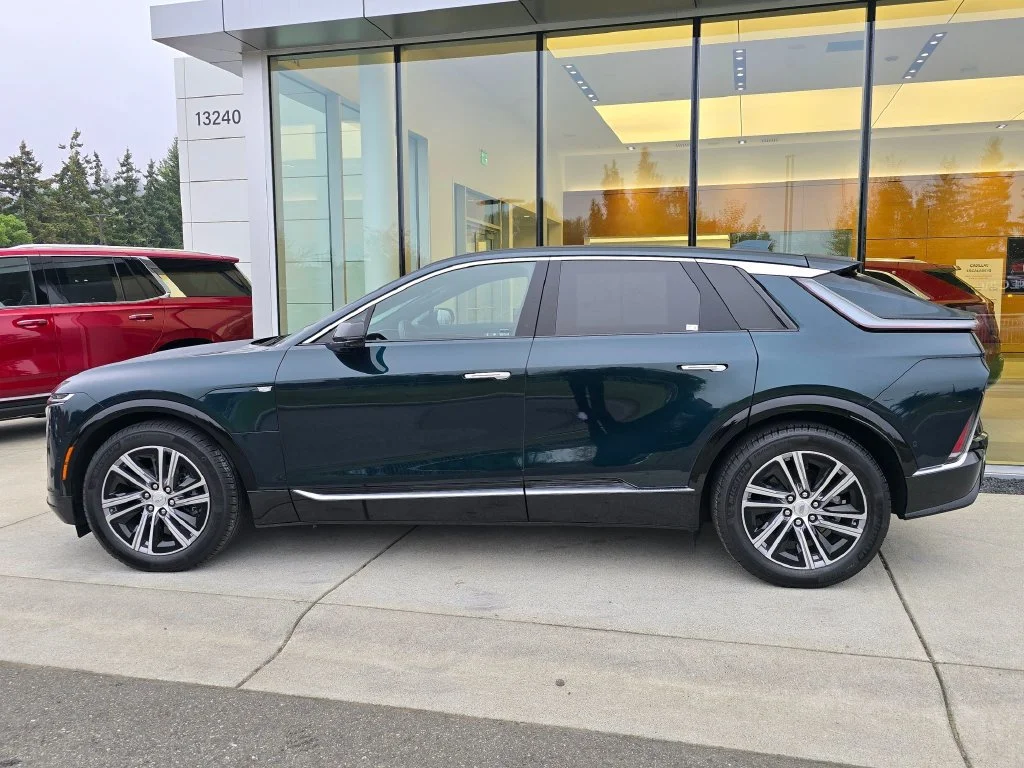 Certified 2024 Cadillac LYRIQ Luxury 2 with VIN 1GYKPRRL8RZ125711 for sale in Bellevue, WA