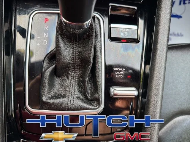 Used 2025 White Jeep Limited 4x4 image 32