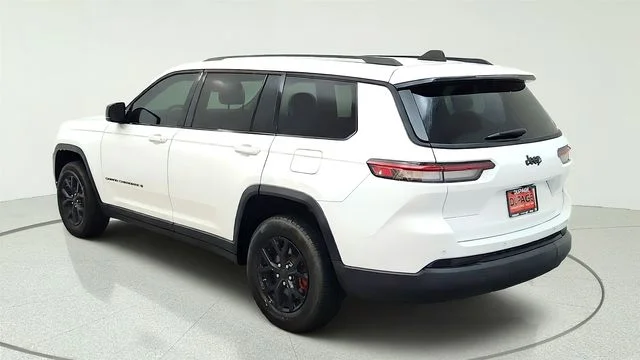 Used 2023 White Jeep Limited image 9