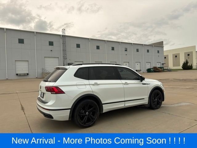 Used 2023 White Volkswagen 2.0T SE R-Line Black image 5