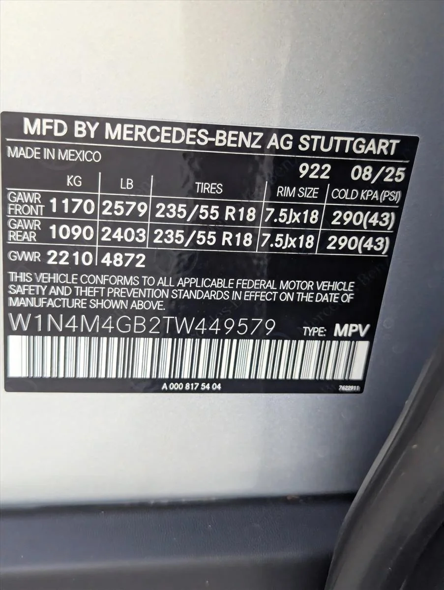 Used 2026 Cirrus Silver Metallic Mercedes-Benz GLB 250 image 24