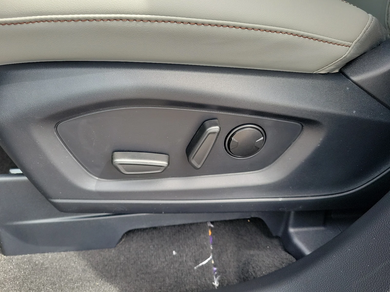 New 2026 Agate Black Metallic Ford Active image 13
