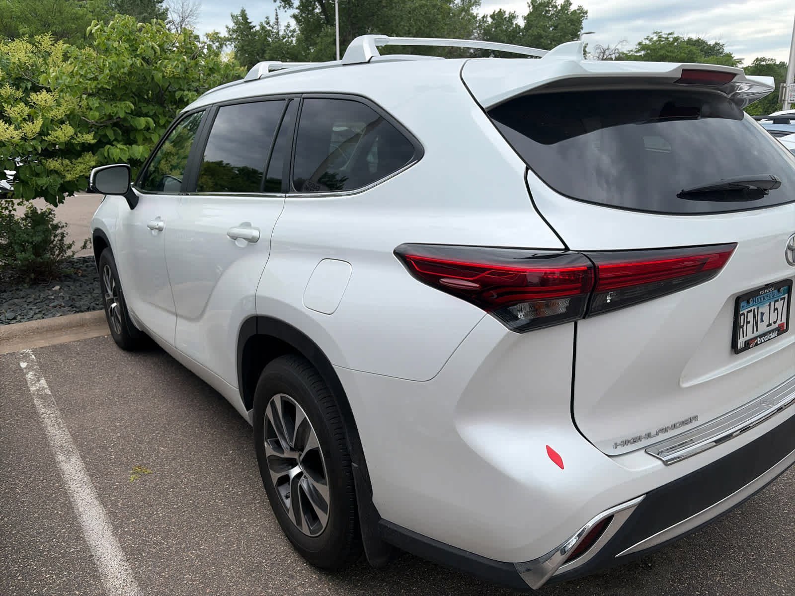 Used 2023 Wind Chill Pearl Toyota XLE image 3