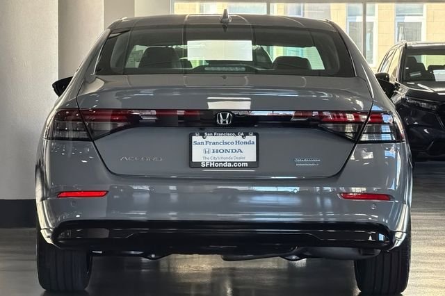 New 2026 Urban Gray Pearl Honda Touring image 5