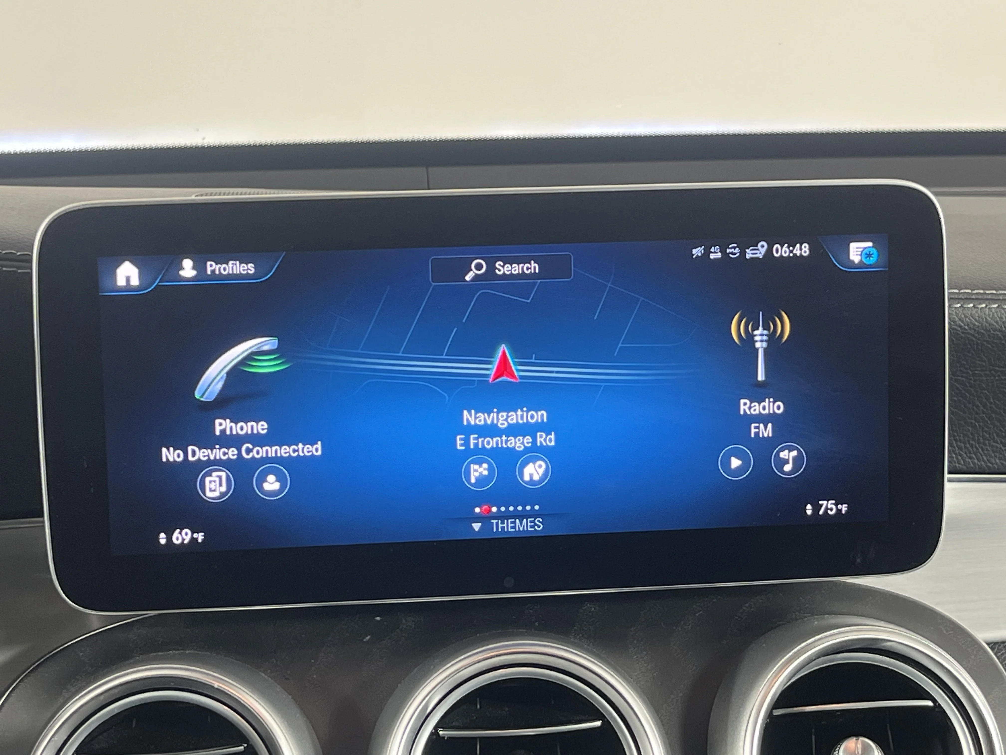 Used 2023 Obsidian Black Metallic Mercedes-Benz GLC 300 image 18