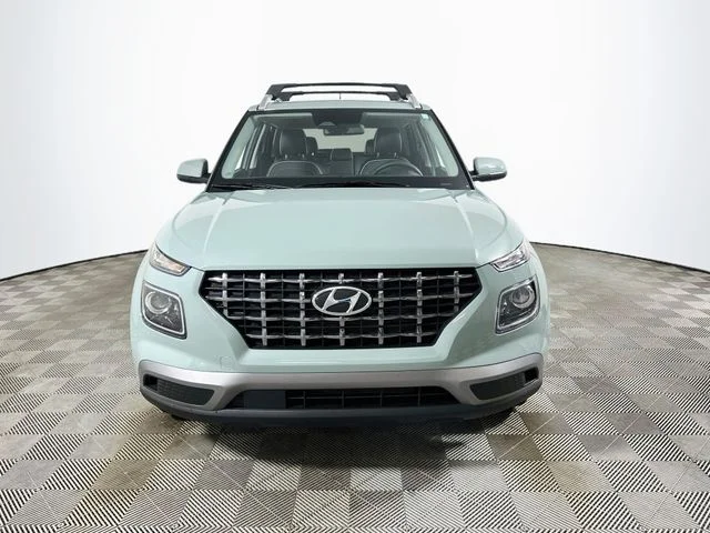Certified Used 2025 Green Hyundai Limited image 8
