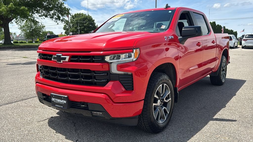 Used 2023 Red Chevrolet RST image 5