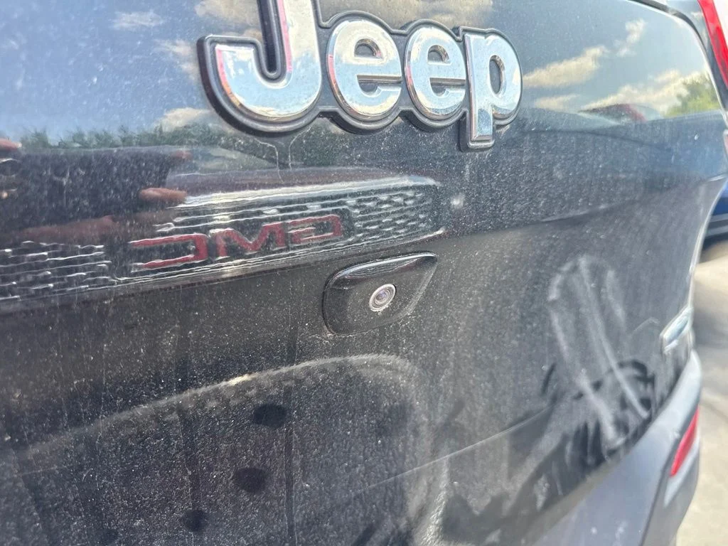 Used 2017 Black Jeep Latitude image 18