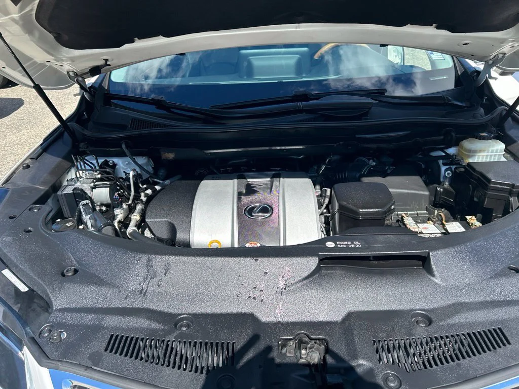 Used 2020 White Lexus 350L image 26