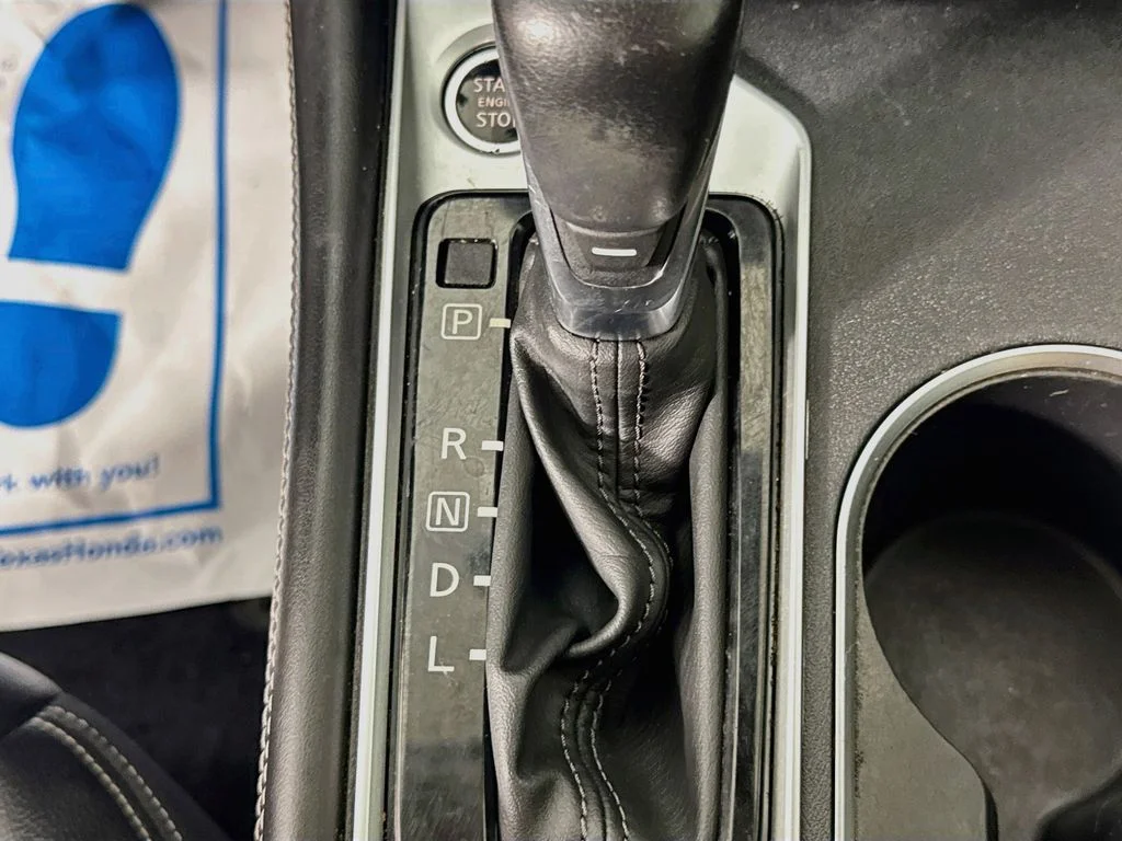 Used 2019 Gray Nissan 2.5 Platinum image 18