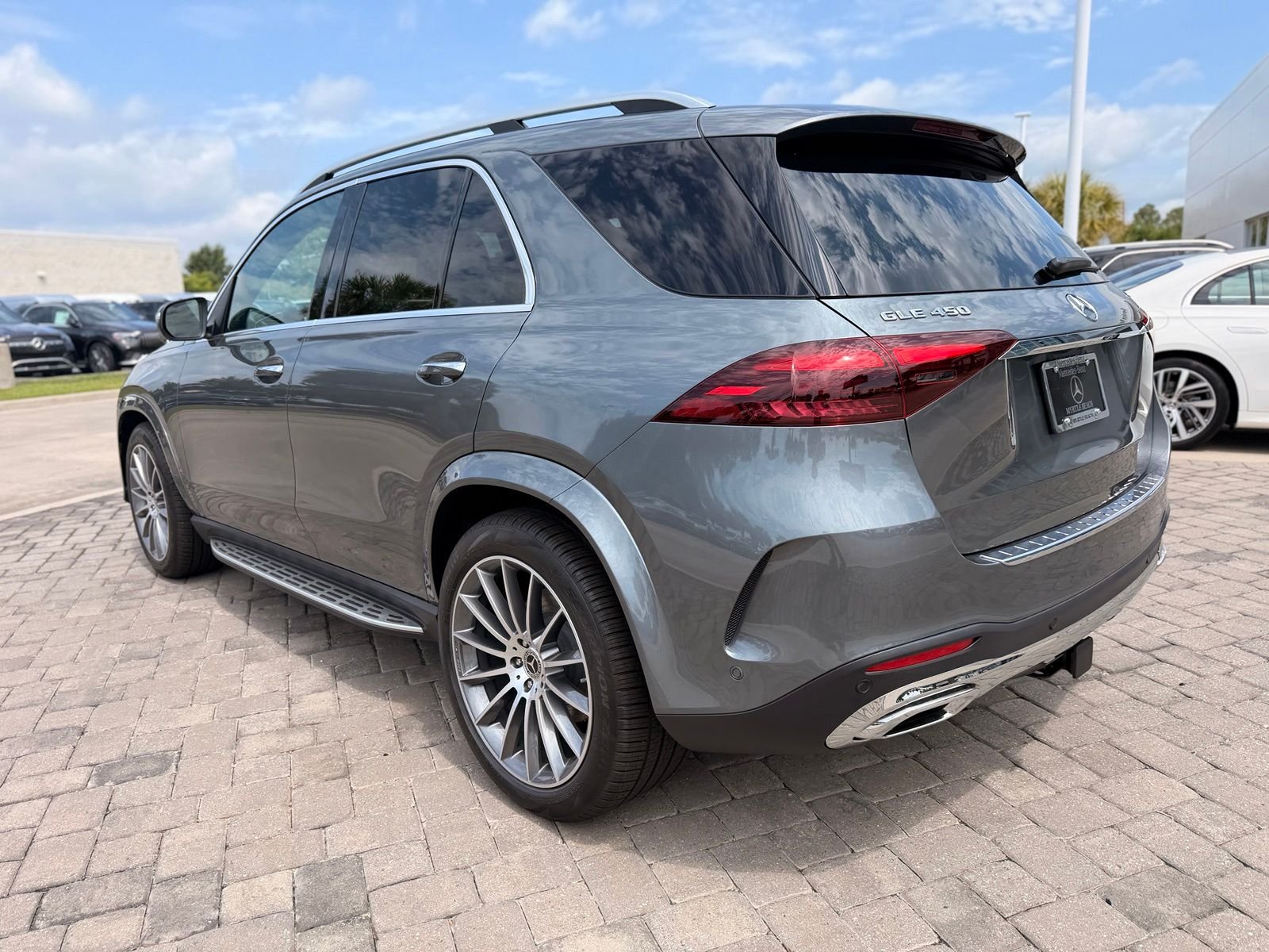 New 2026 Selenite Grey Metallic Mercedes-Benz GLE 450 image 11