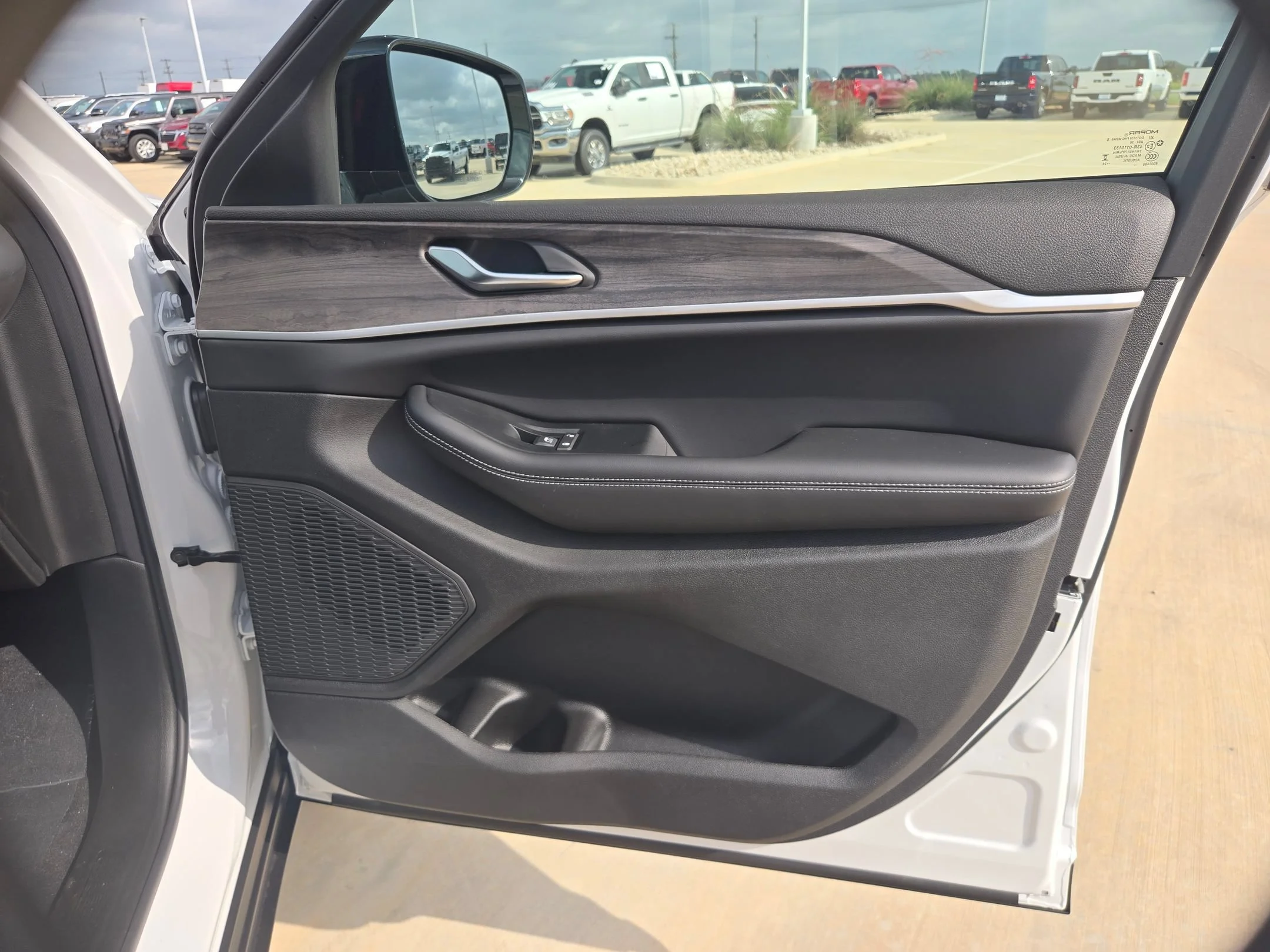 New 2026 Bright White Clearcoat Jeep Altitude image 25