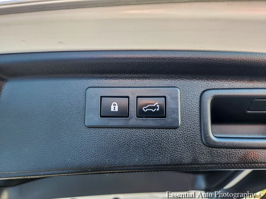 Used 2021 White Subaru Premium image 19