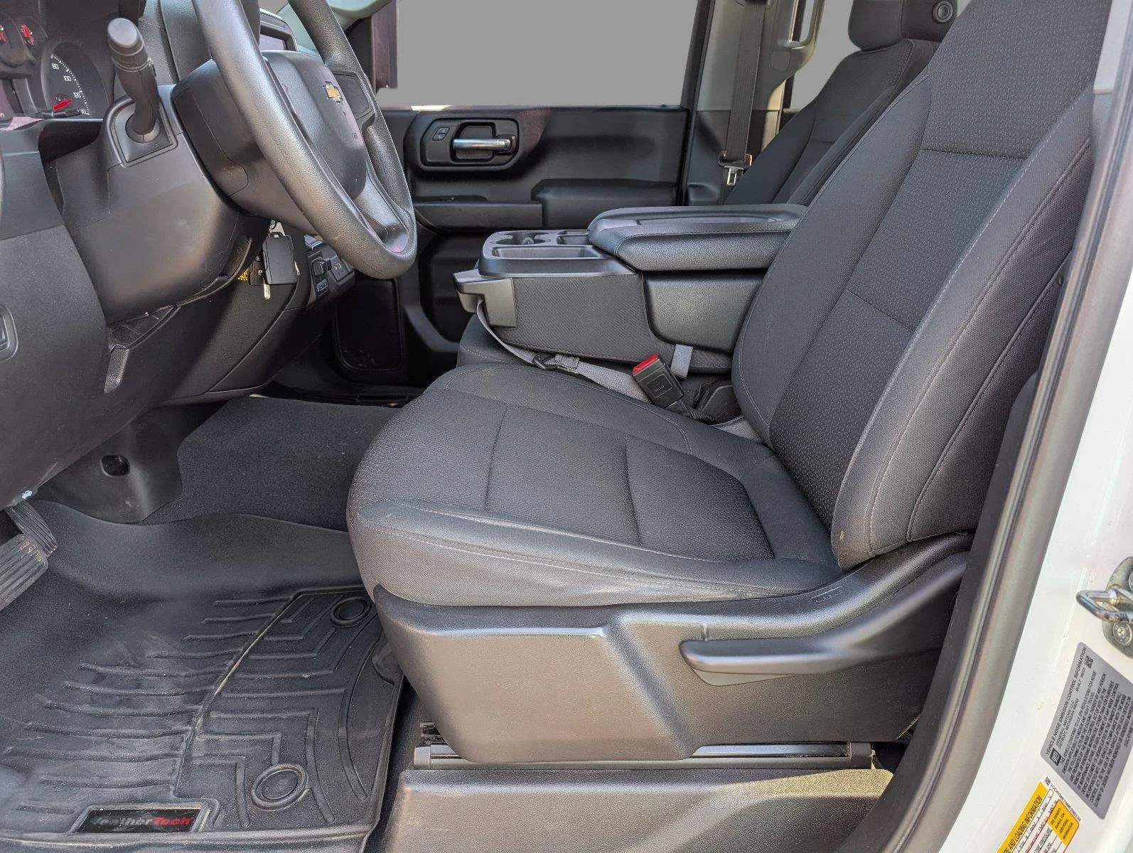 Used 2021 SUMMIT WHITE Chevrolet Custom image 14