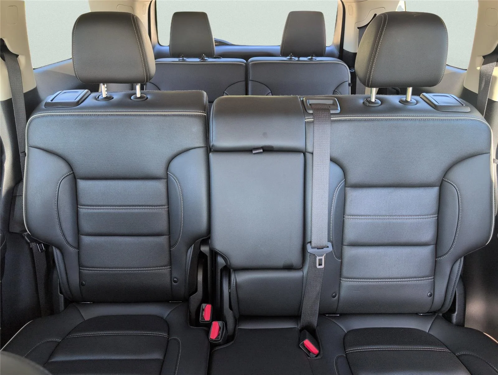 Used 2023 Volcanic Red Tintcoat GMC Denali image 27