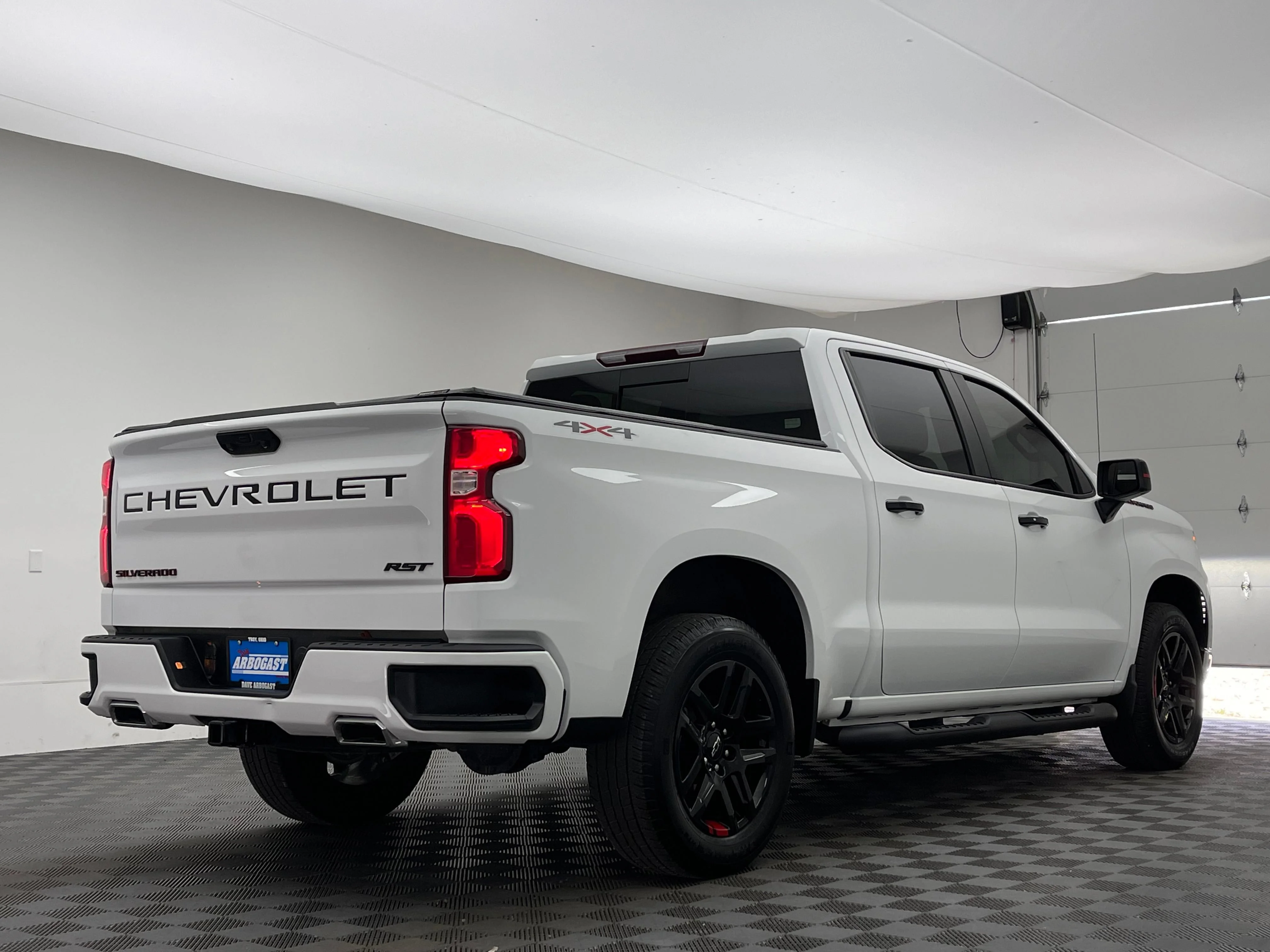 Used 2024 Summit White Chevrolet RST image 7