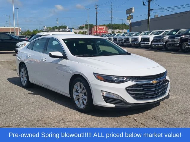 Used 2025 White Chevrolet LT image 15