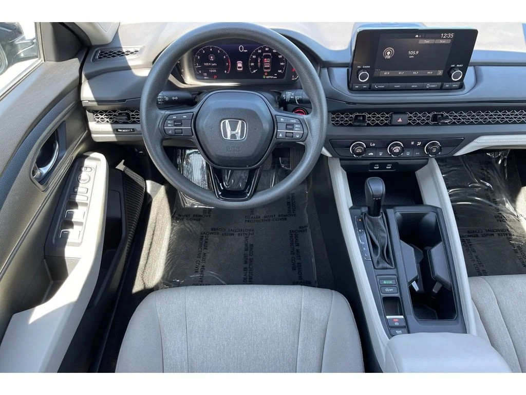 Used 2024 Meteorite Gray Metallic Honda LX image 16