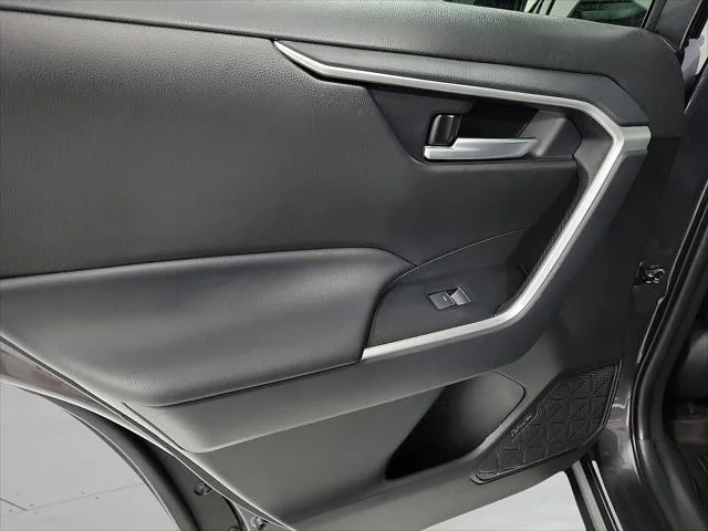 Certified Used 2025 MAGNETIC GRAY MET. Toyota  image 10