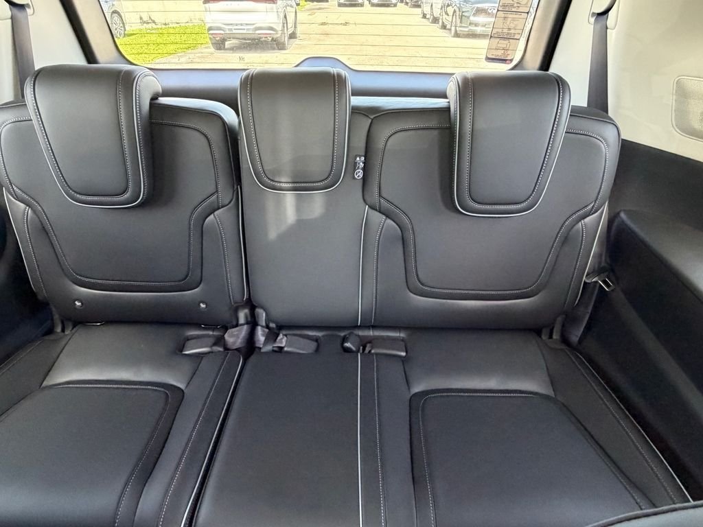 New 2027 DYNAMIC METAL INFINITI Luxe 4WD image 15