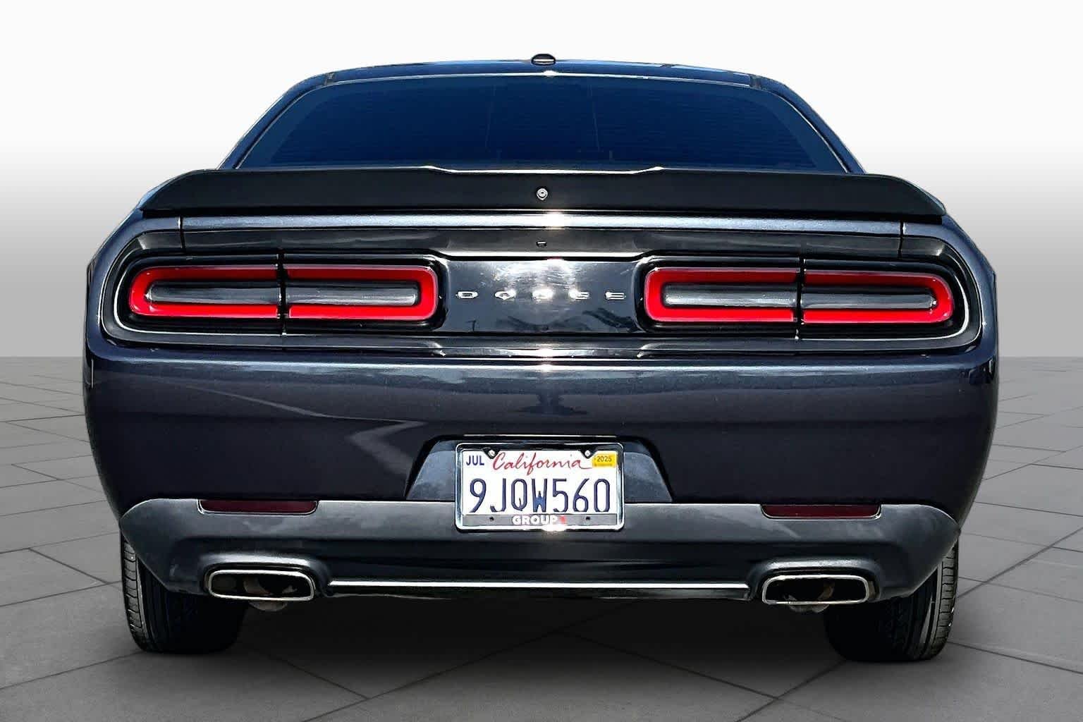 Used 2019 Maximum Steel Metallic Clearcoat Dodge SXT image 4