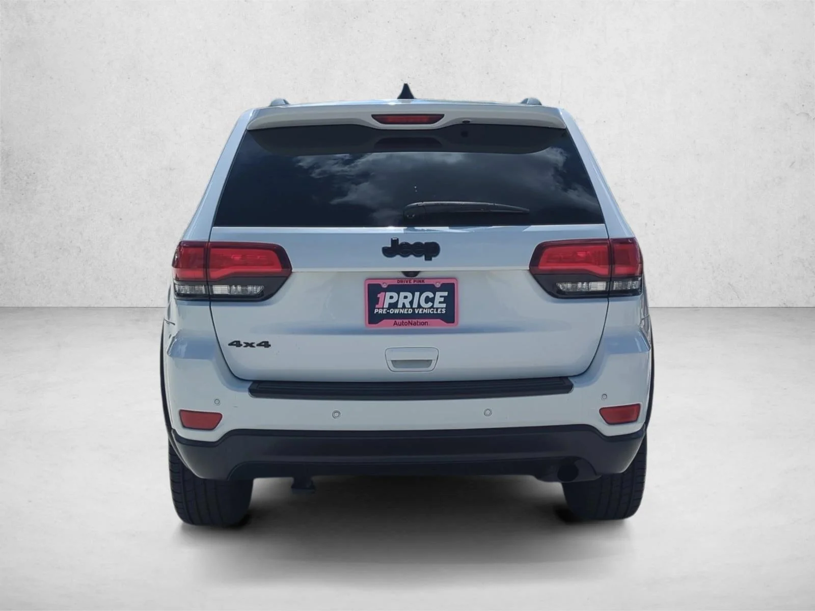 Used 2018 Bright White Clearcoat Jeep Upland image 6