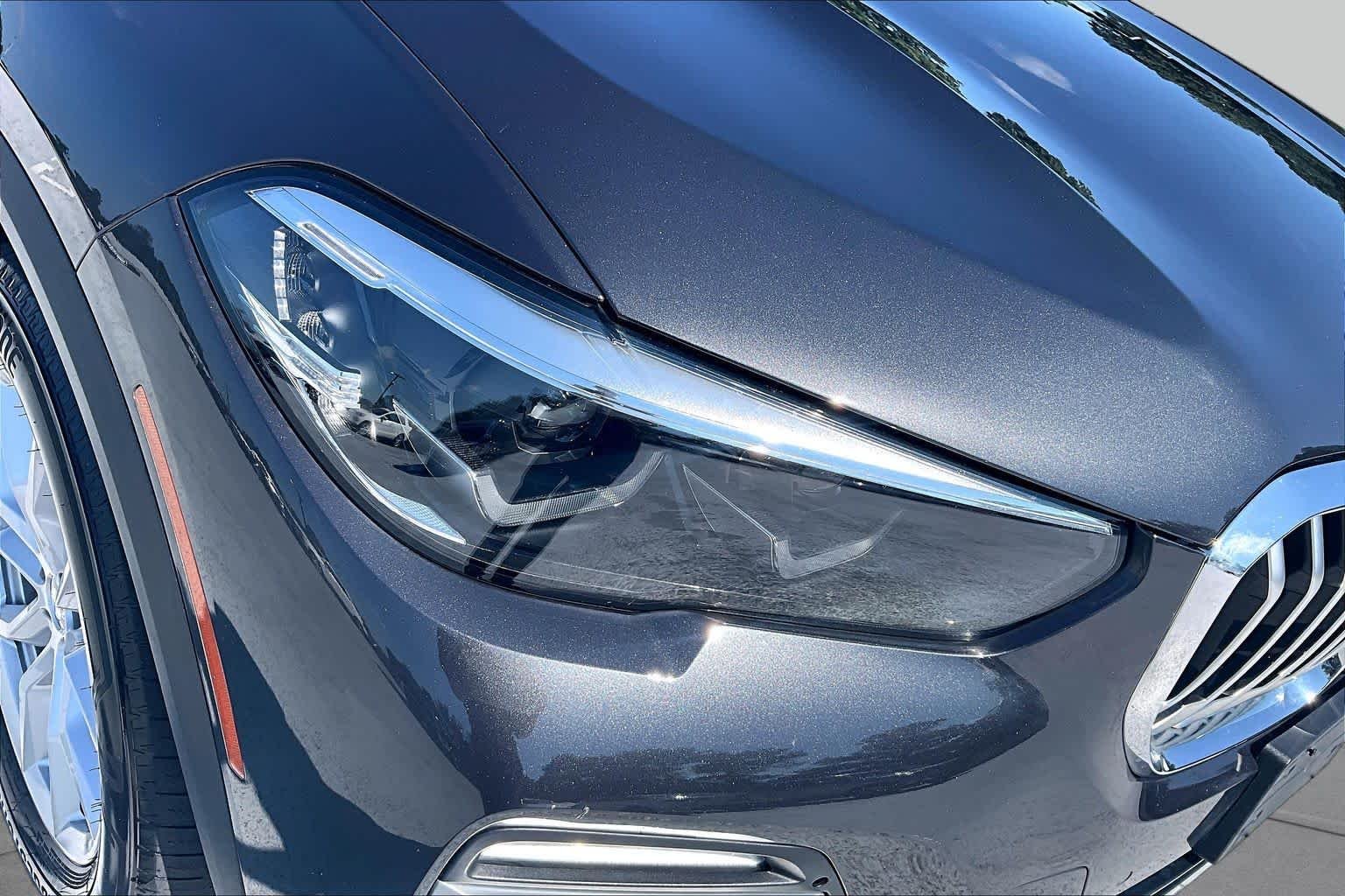 Used 2021 Dark Graphite Metallic BMW xDrive40i image 28