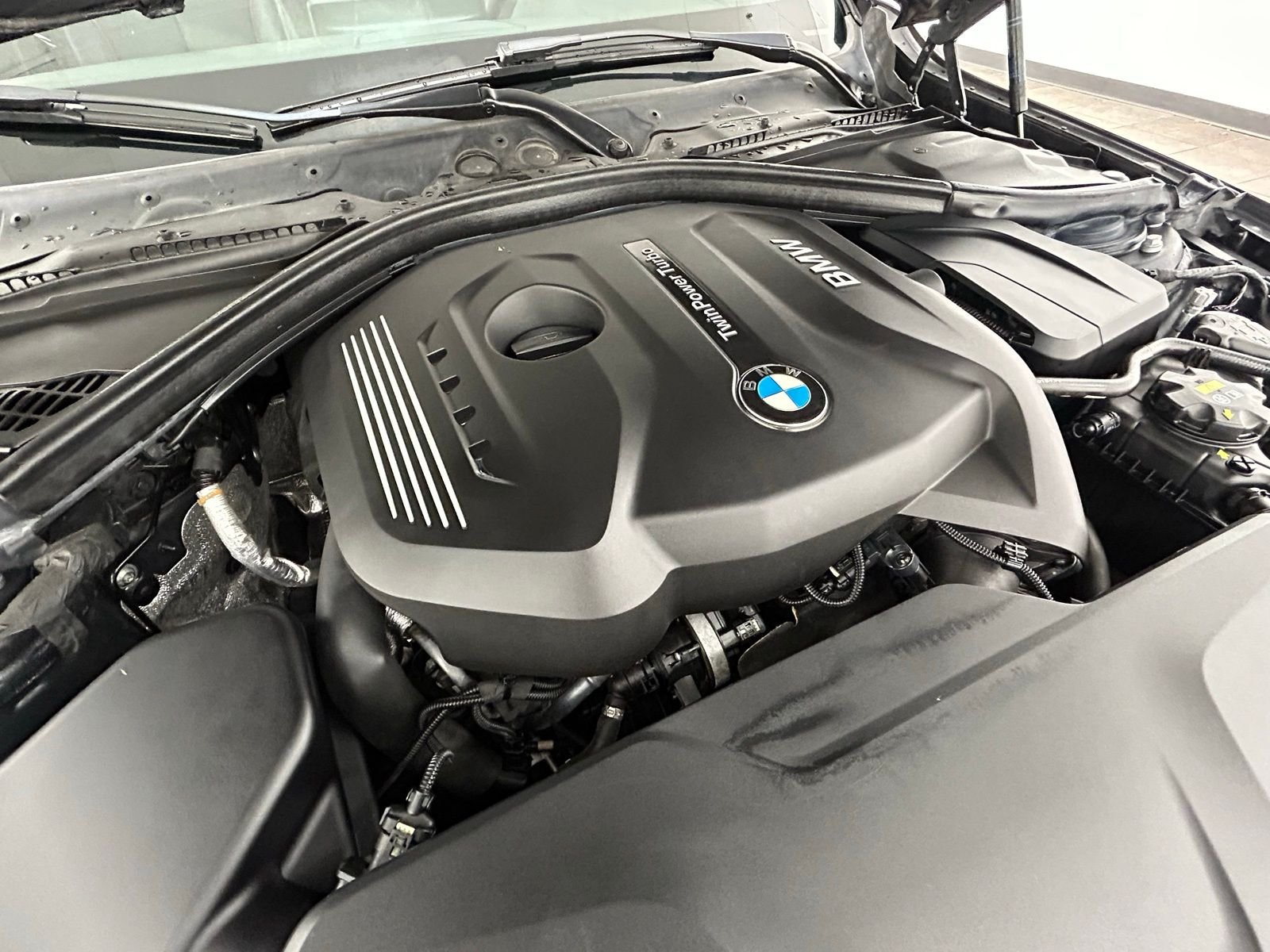 Used 2017 Mineral Gray Metallic BMW 330i xDrive image 43