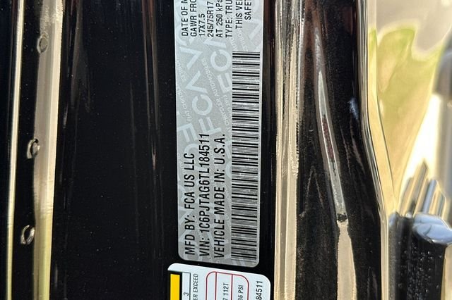 New 2026 Black Clear-Coat Exterior Paint Jeep 85th Anniversary Edition image 26
