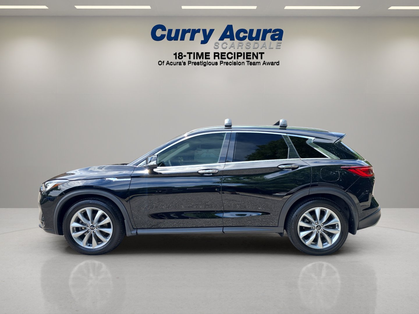 Used 2022 Black INFINITI ESSENTIAL AWD image 7
