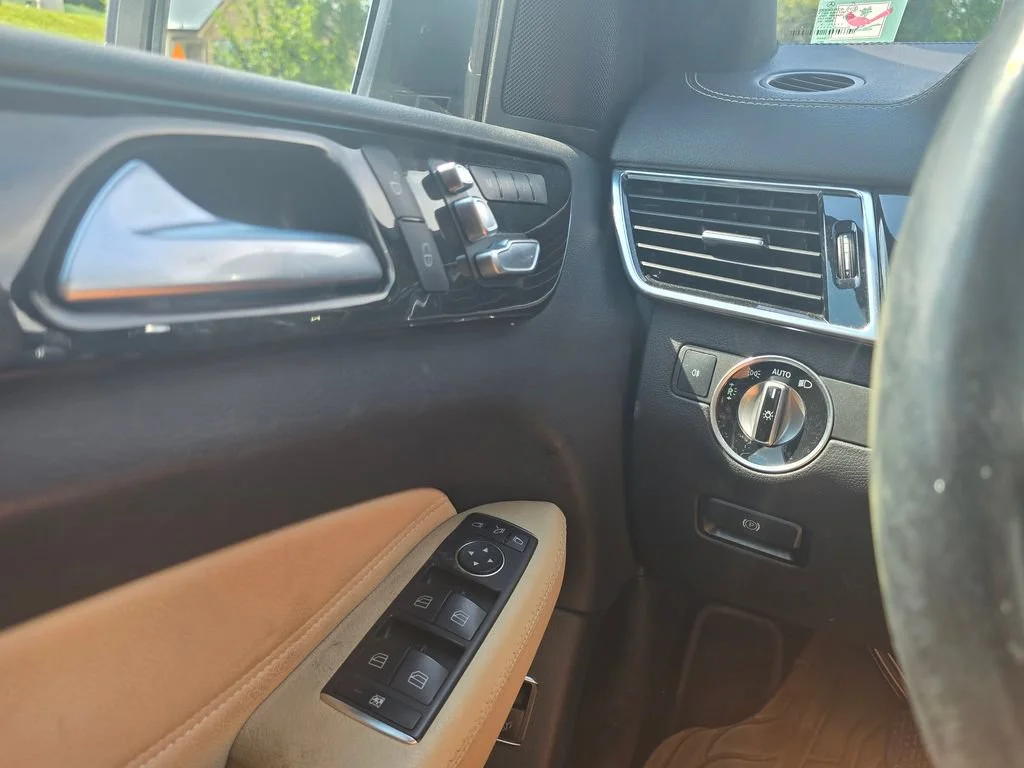 Used 2017  Mercedes-Benz GLS 450 image 18