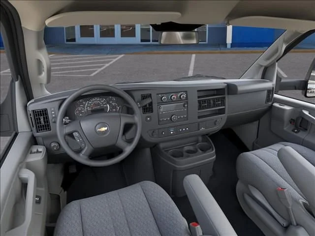 New 2025 Summit White Chevrolet 1WT image 15