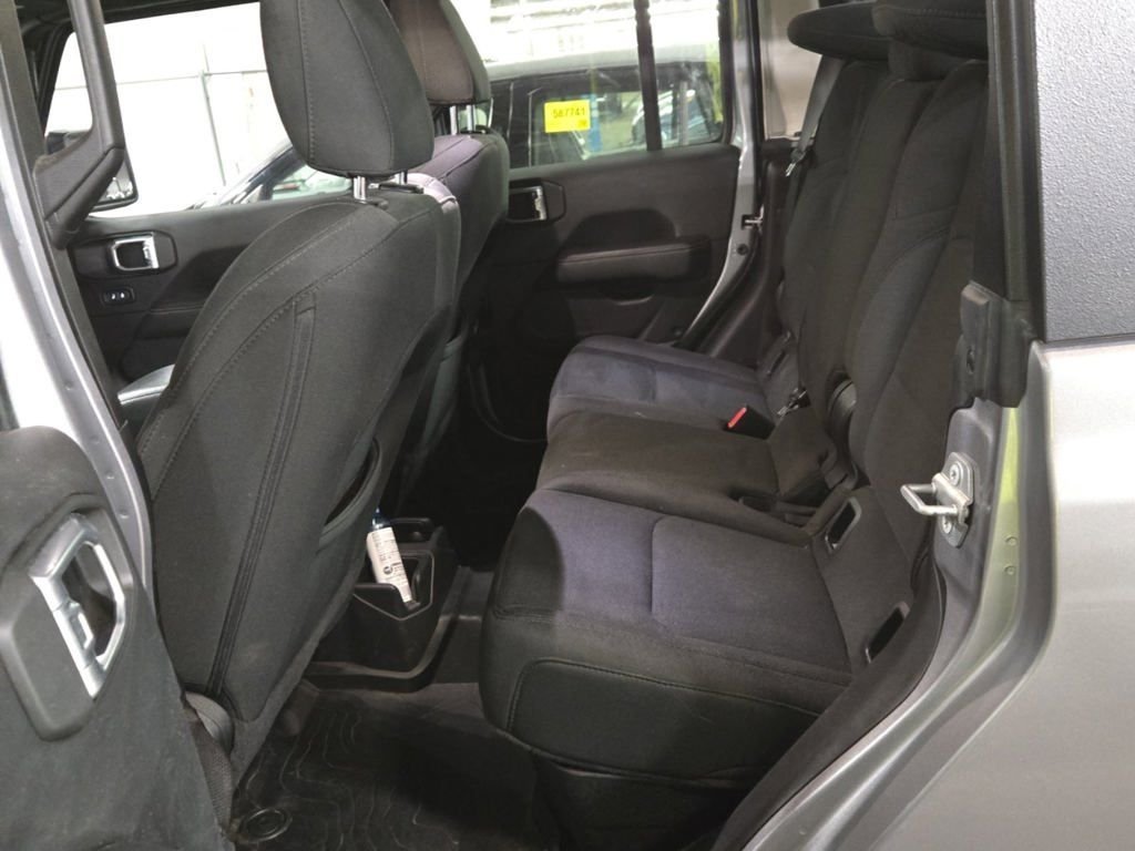 Used 2020 Silver Jeep Overland image 7