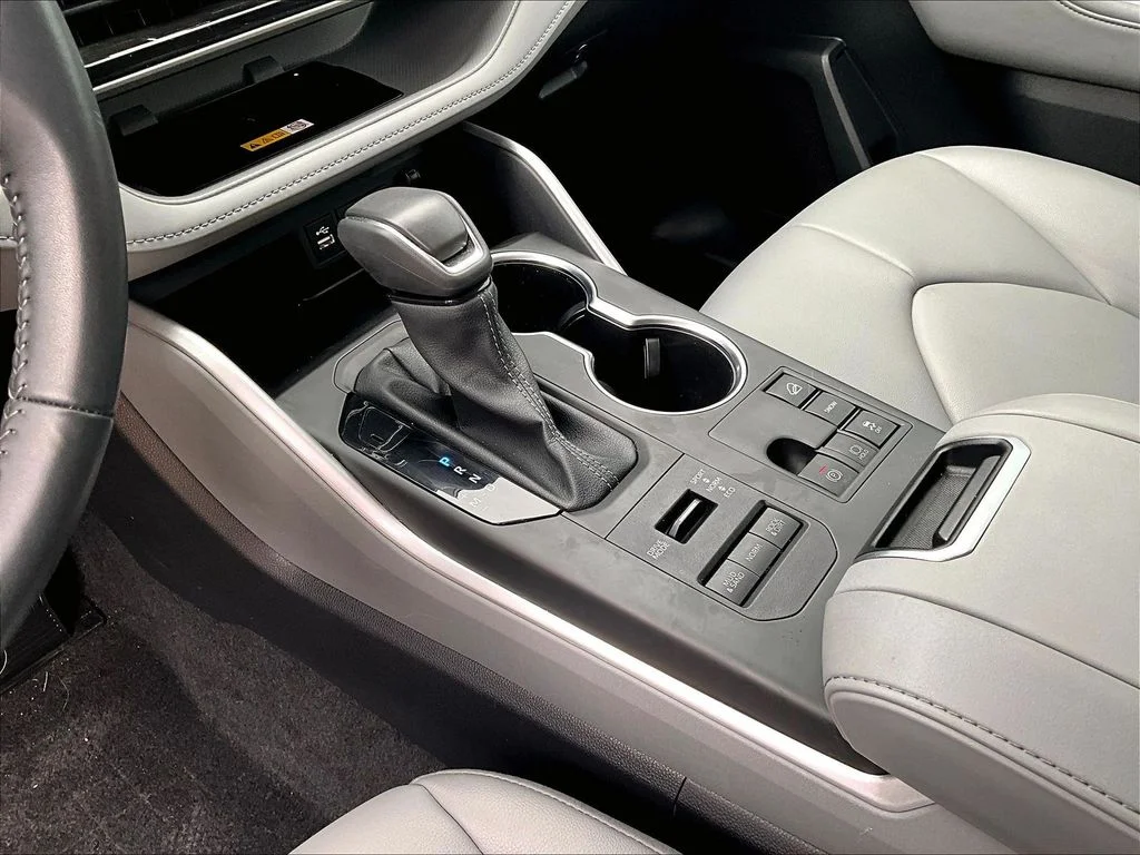 2024 Toyota Highlander XLE - Photo 23