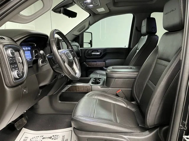 Used 2022 Black GMC Denali image 21