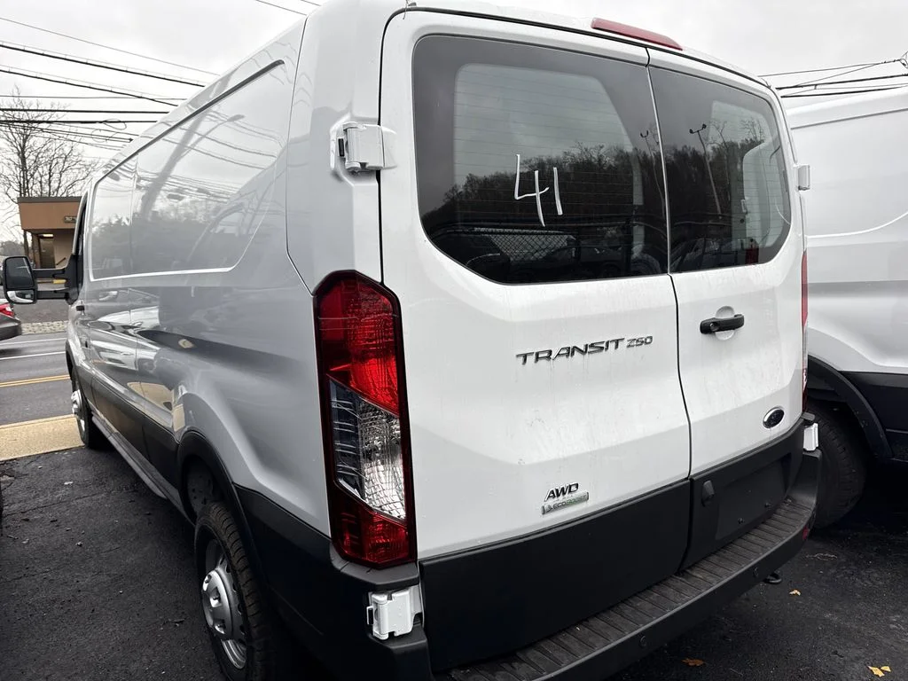 New 2025 White Ford Base image 4