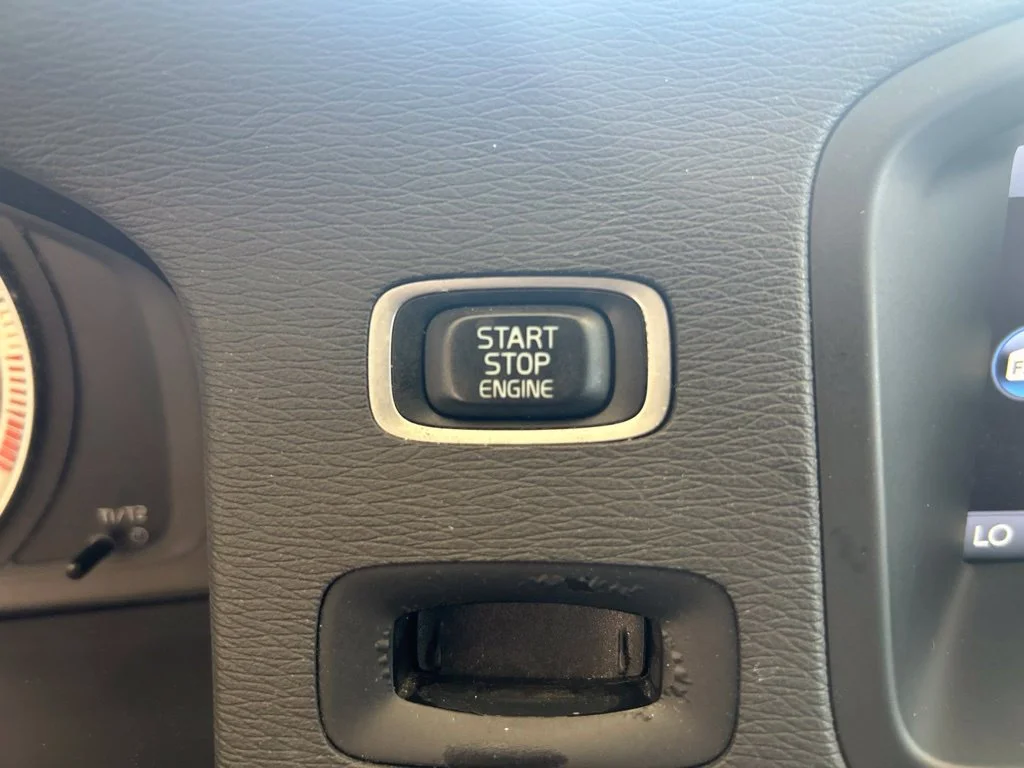 Used 2013  Volvo  image 41
