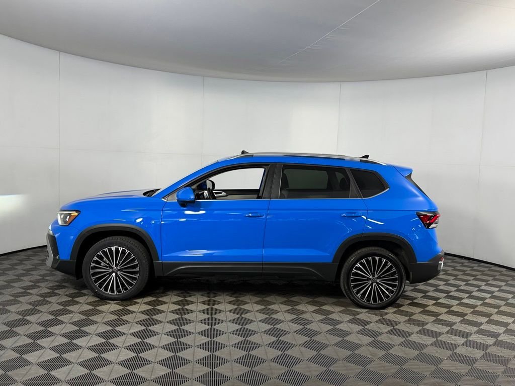 Used 2025 Blue Volkswagen 1.5T SE image 10