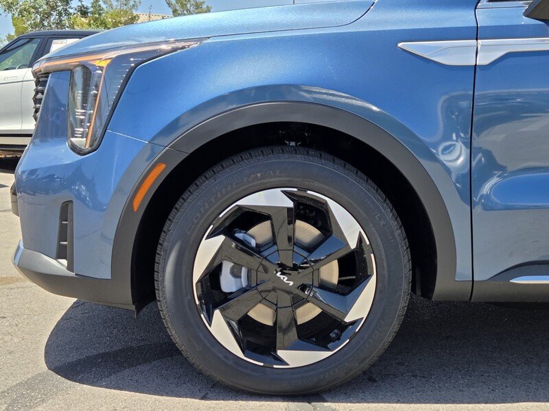 New 2026 Mineral Blue Kia EX image 5