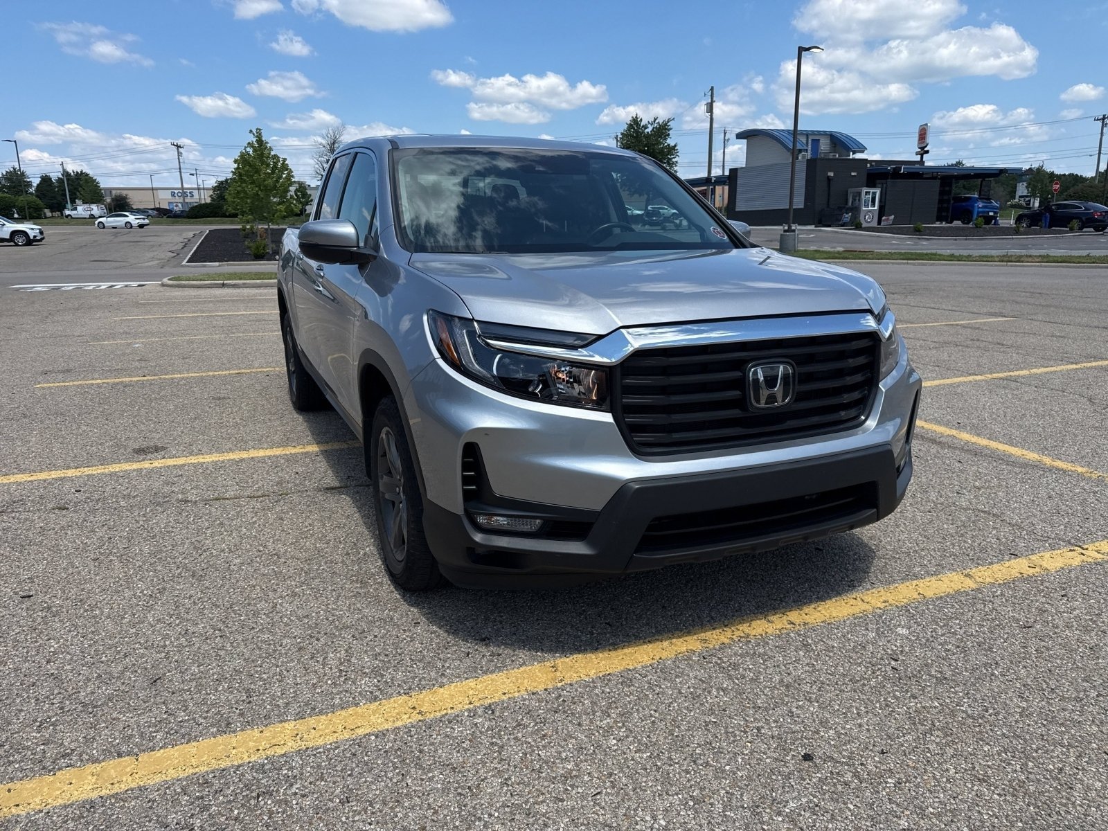 Certified Used 2023 Lunar Silver Metallic Honda RTL image 17